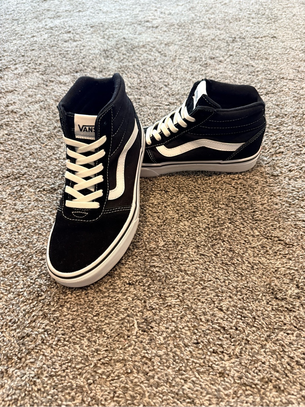 Size 4.5M/6W - Vans Black/White Sk8-Hi Classic High-Top Sneakers - 500714